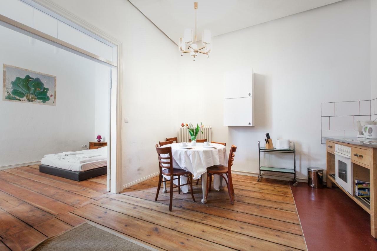 3 Bedroom Apartment Берлин Экстерьер фото