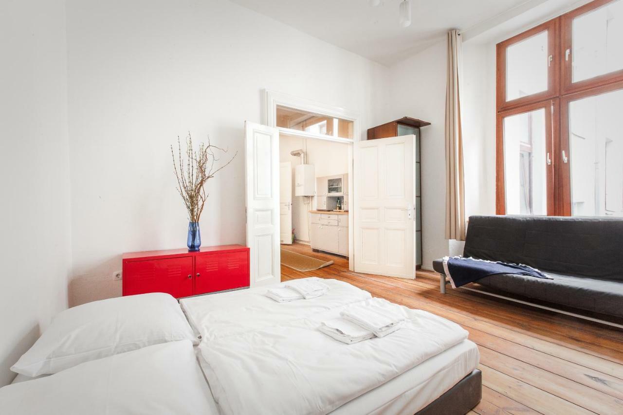 3 Bedroom Apartment Берлин Экстерьер фото